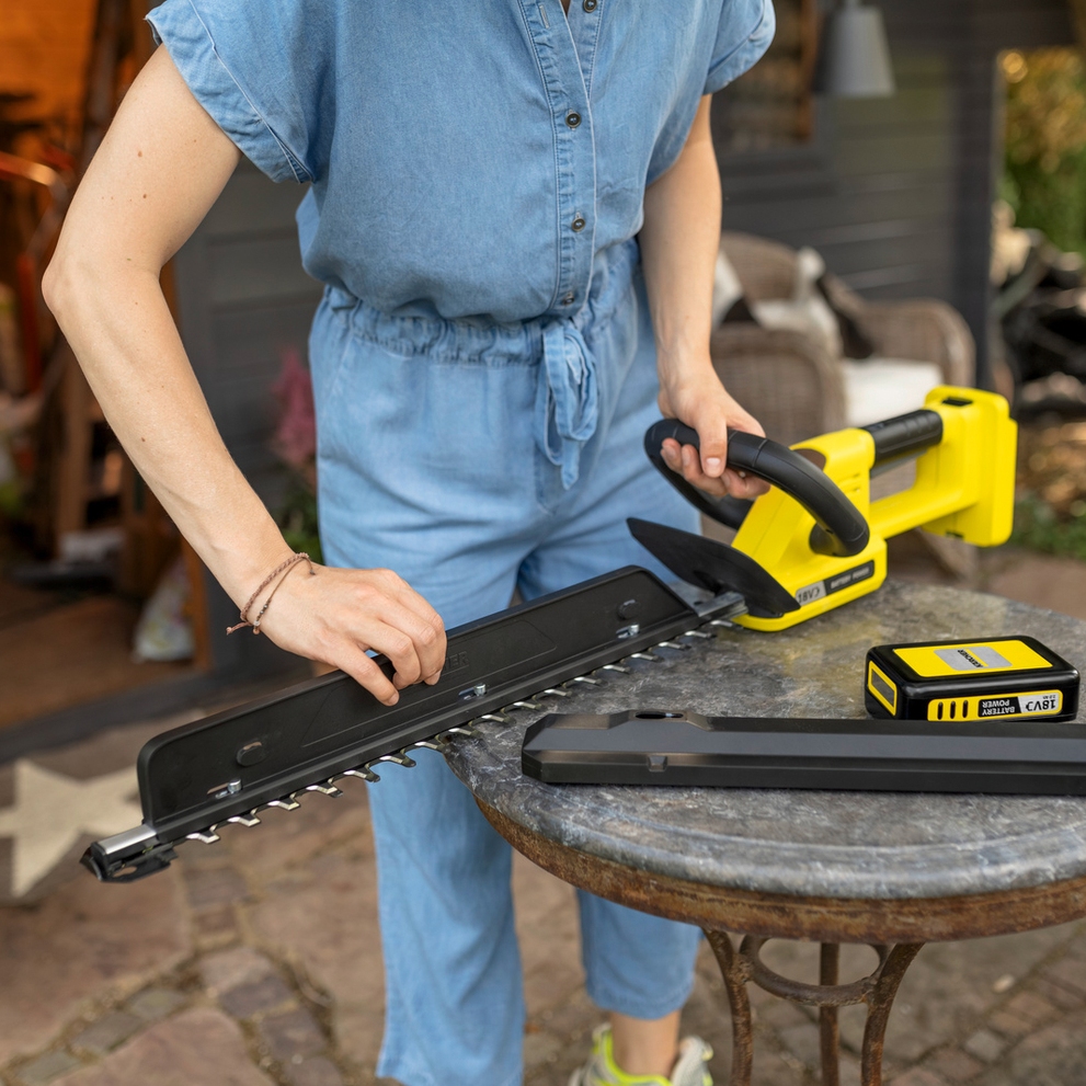 Hedge broom of the Kärcher battery hedge trimmer
