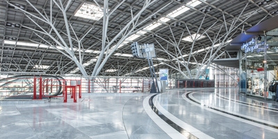 Air port hall