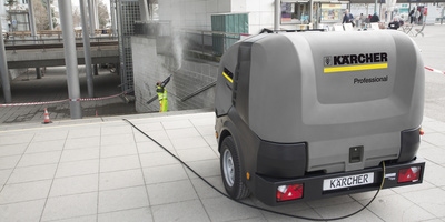 Cleaning a train station with a high pressure cleaners Cleaning a train station with a high pressure cleaners