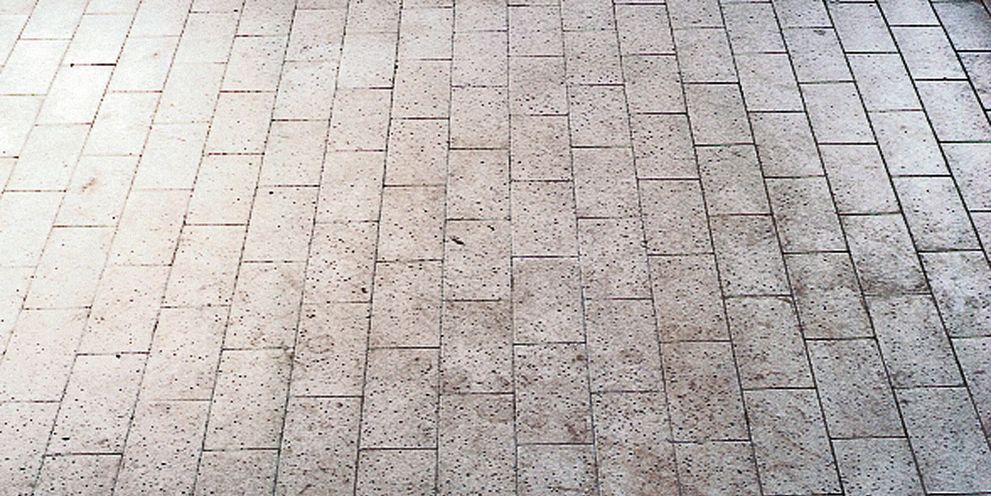 Dirty fine stoneware tile