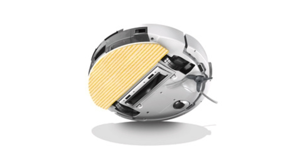 Robot vacuum with wiping function