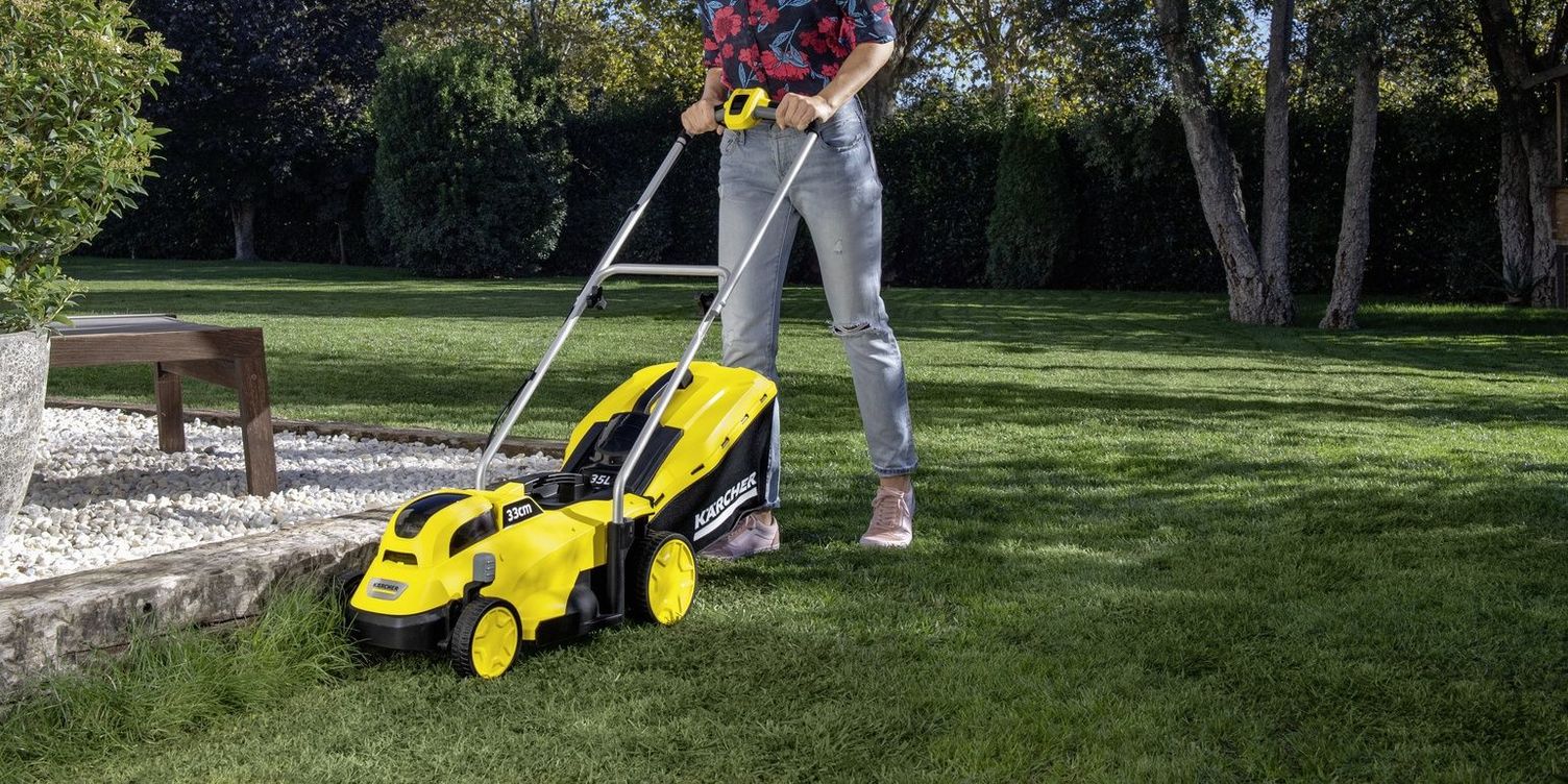 Battery lawn mower