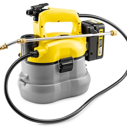 Spray lance can be stores directly at the battery pressure sprayer