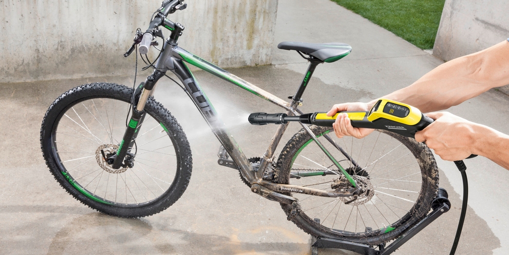 Bicycle cleaning Bicycle cleaning