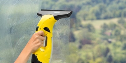 Fenster absaugen mit Kärcher Fenstersauger Fenster absaugen mit Kärcher Fenstersauger