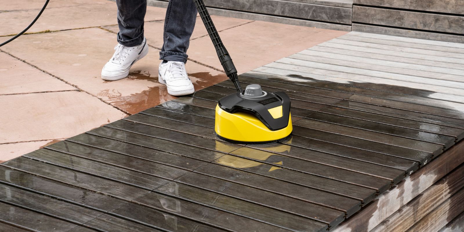 Kärcher: Cleaning wooden decking