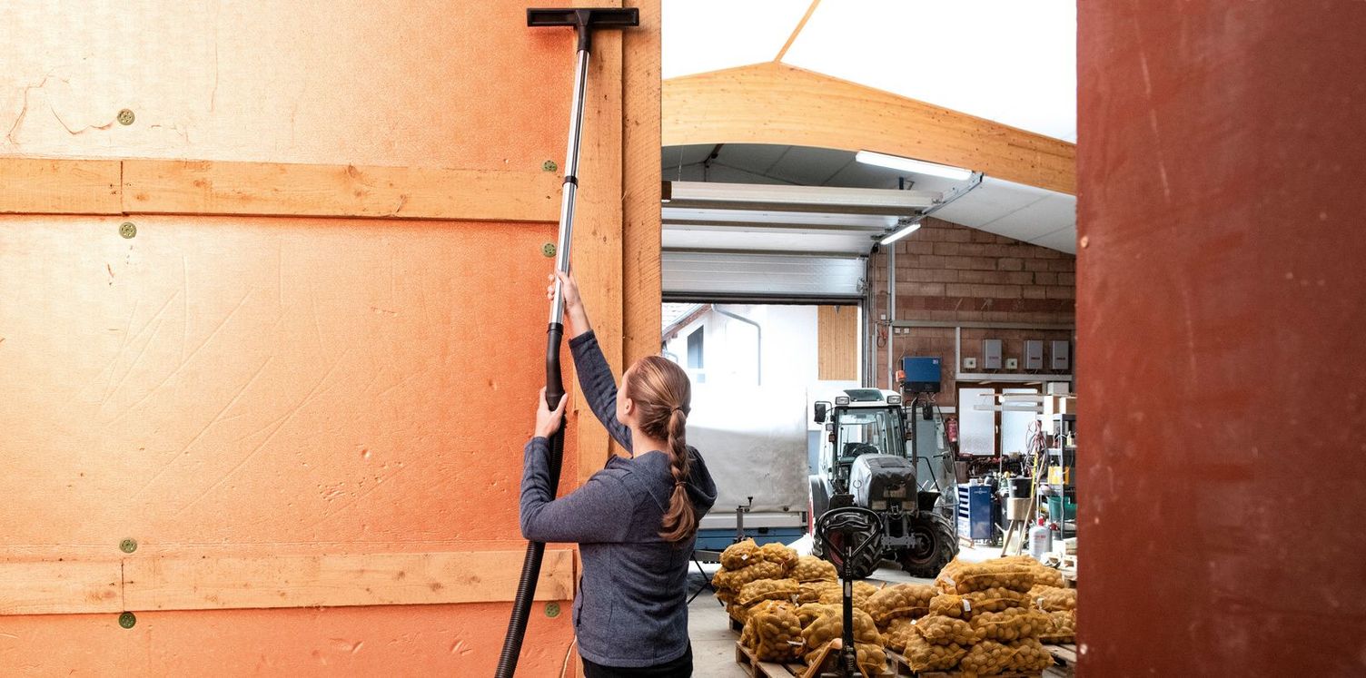 Cleaning higher, hard to reach places