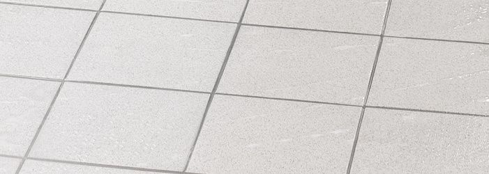 Cleaning fine stoneware tiles with Kärcher equipment