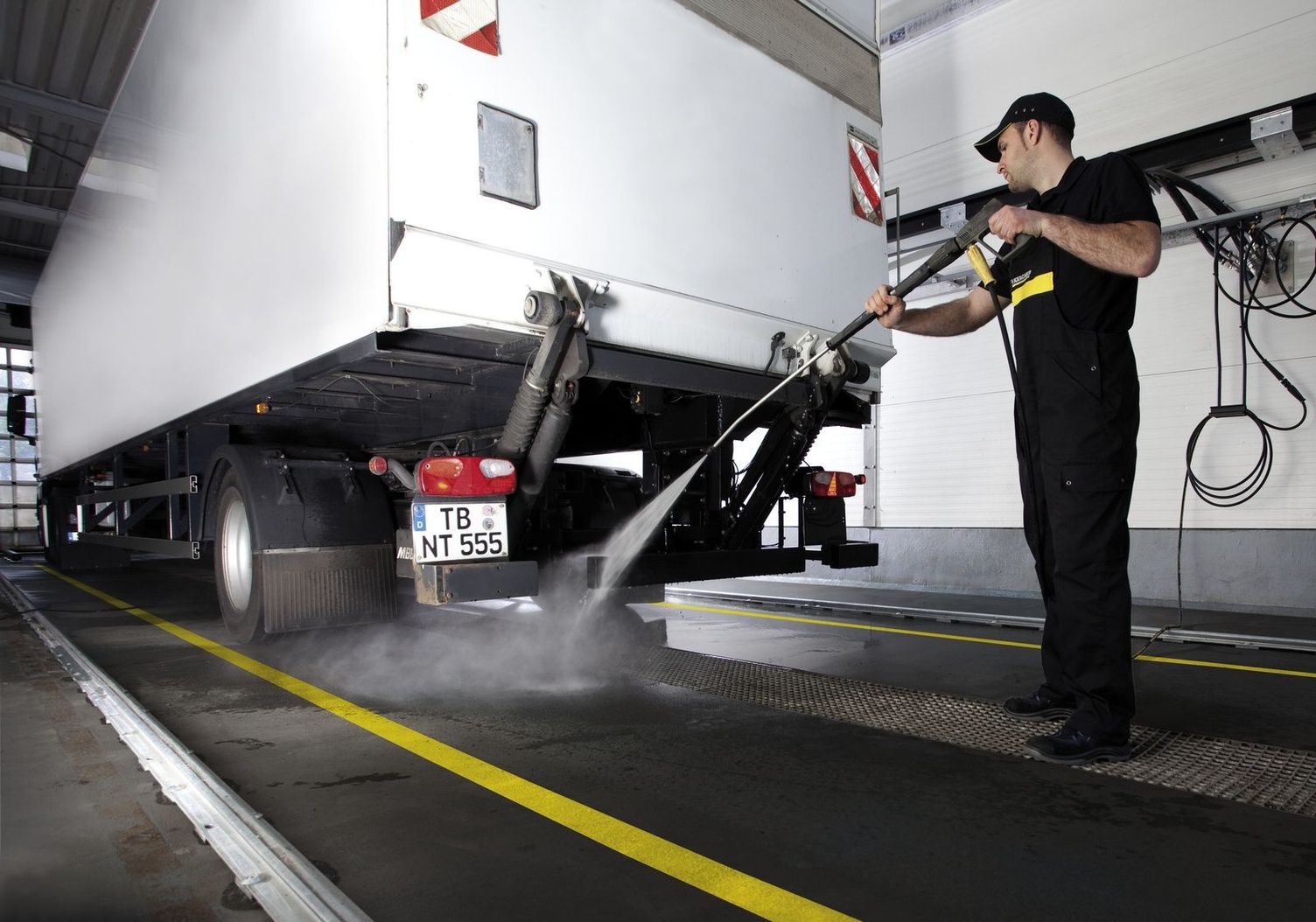 Manual high-pressure wash 