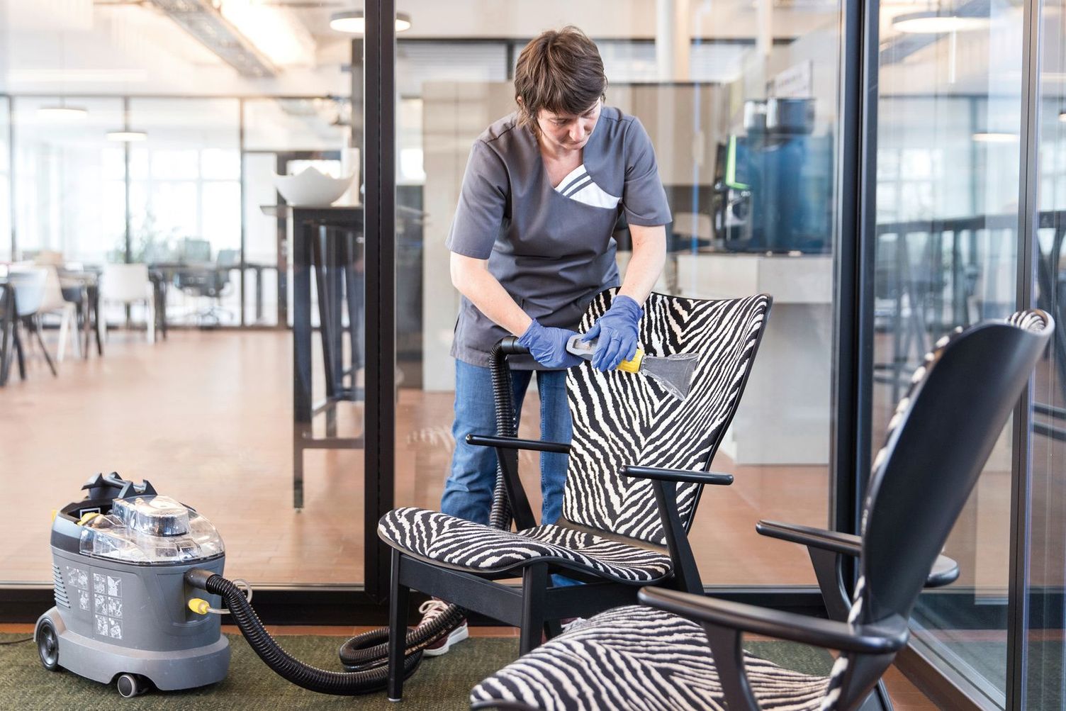 Mechanical upholstery cleaning