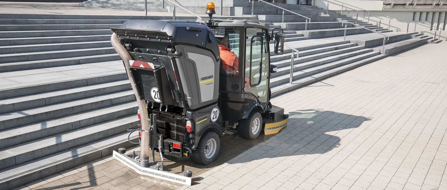 MIC 34C cleaning an urban space