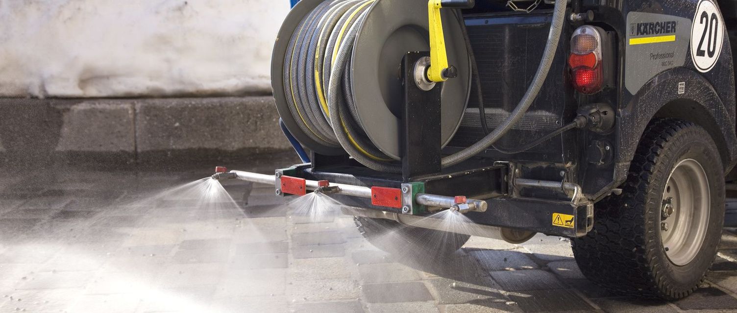 MIC 34 being used with the spray attachment