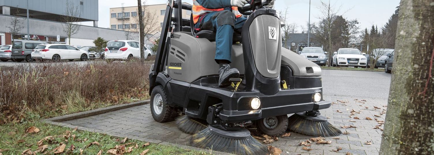 Cleaning car parks, paths and outside areas Cleaning car parks, paths and outside areas