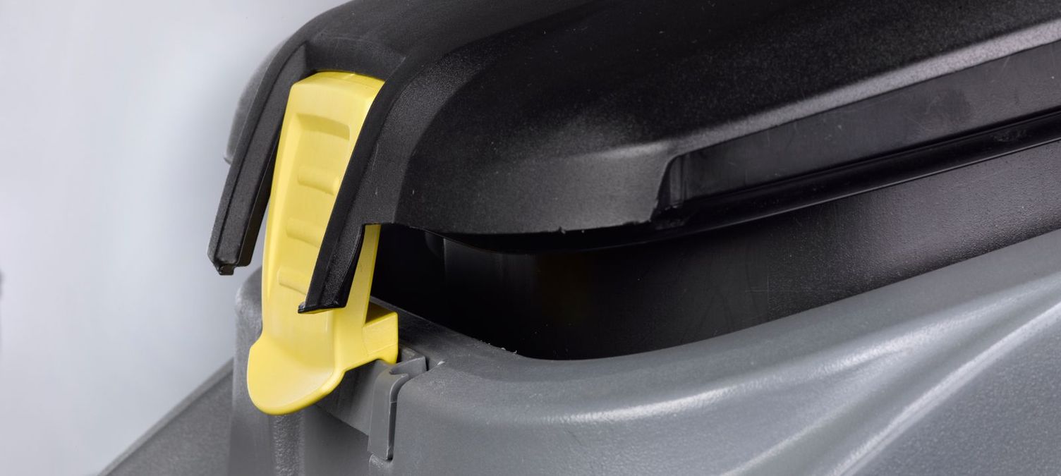 Waste water cover in park position