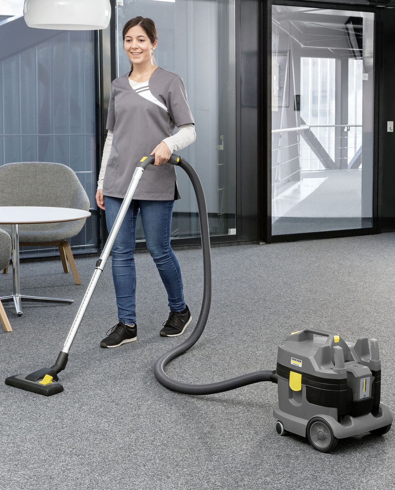 Dry vacuum cleaners in the office