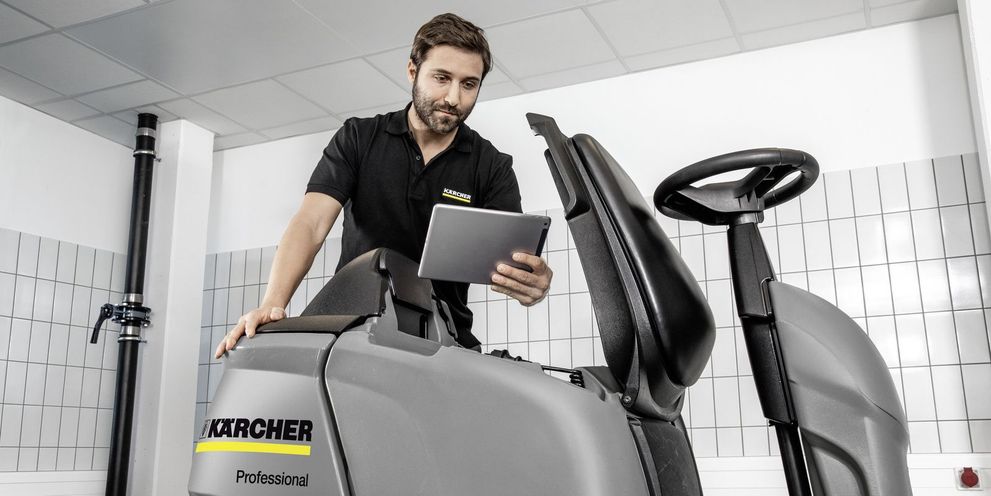 Manufacturer servicing Manufacturer servicing