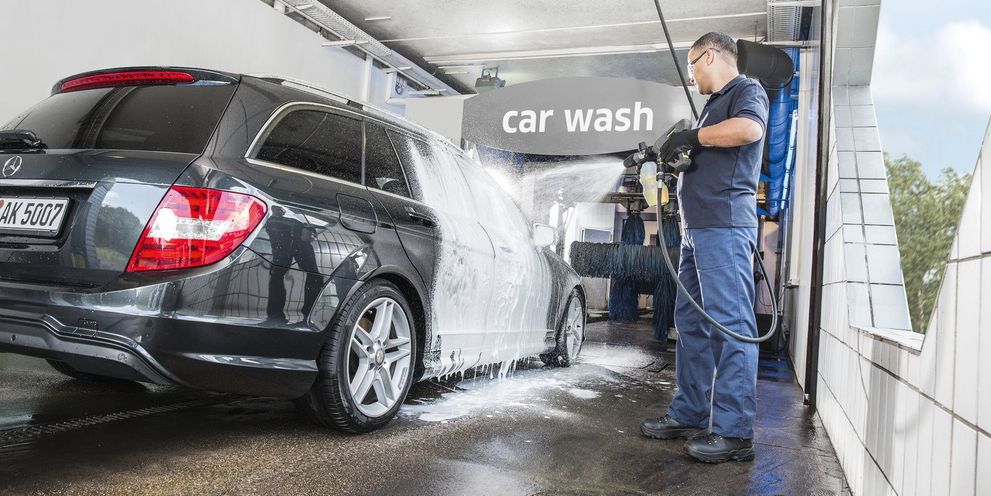 Wash systems and wash bays Wash systems and wash bays