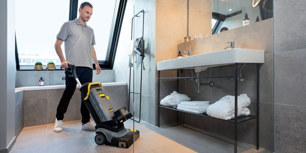 Scrubber dryer in the bathroom