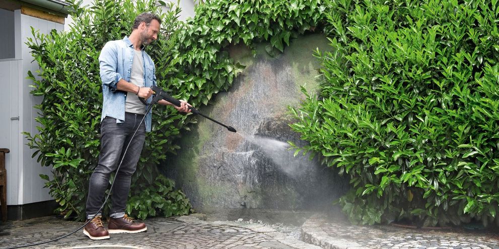 Kärcher: Removing moss