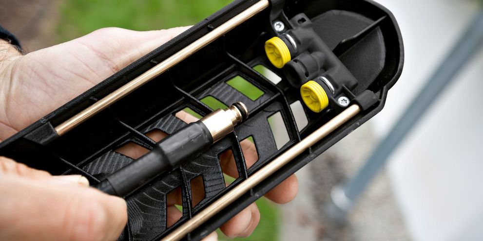 Gutter cleaning set assembly