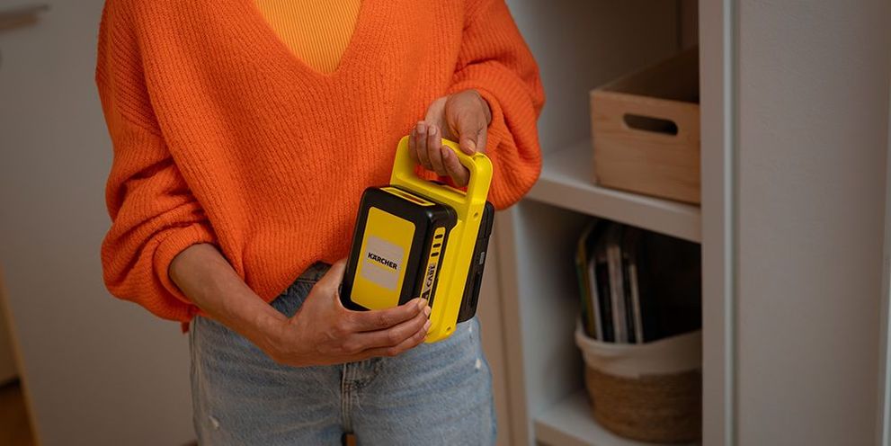 Battery Lamp with Replaceable Battery Kärcher battery lamp with interchangeable battery