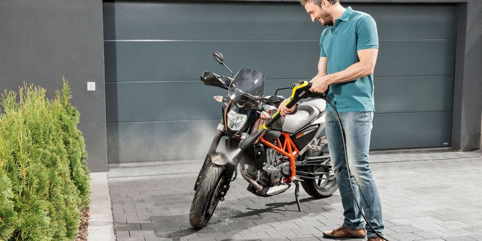Kärcher: Motorcycle cleaning