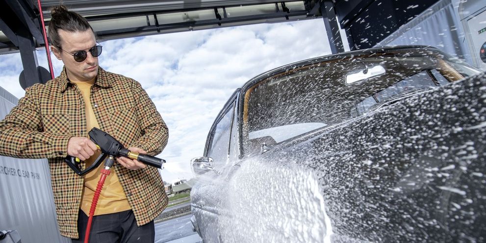 Power foam in the self-service wash system