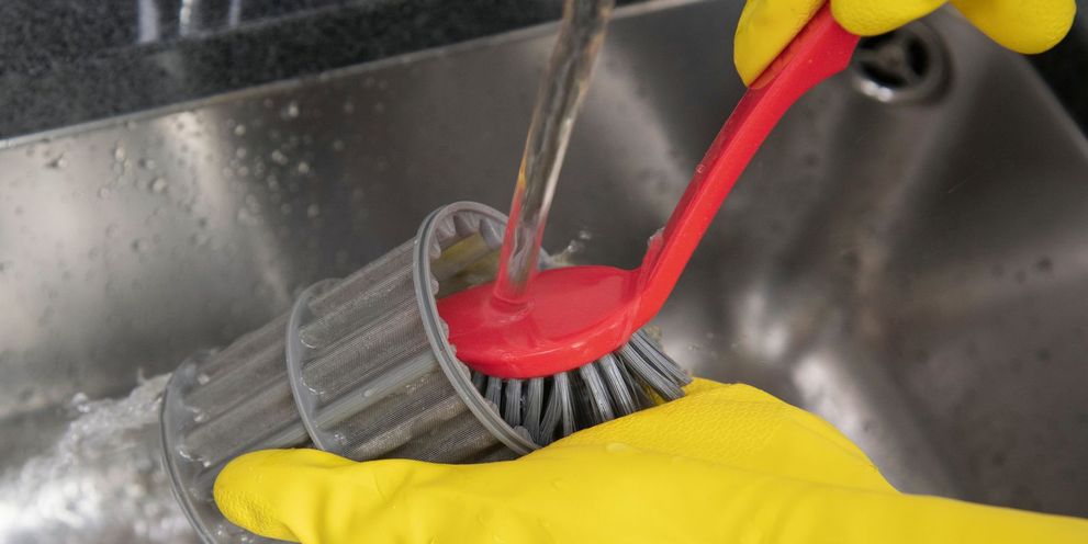 Kärcher tip: Cleaning the dishwasher filter