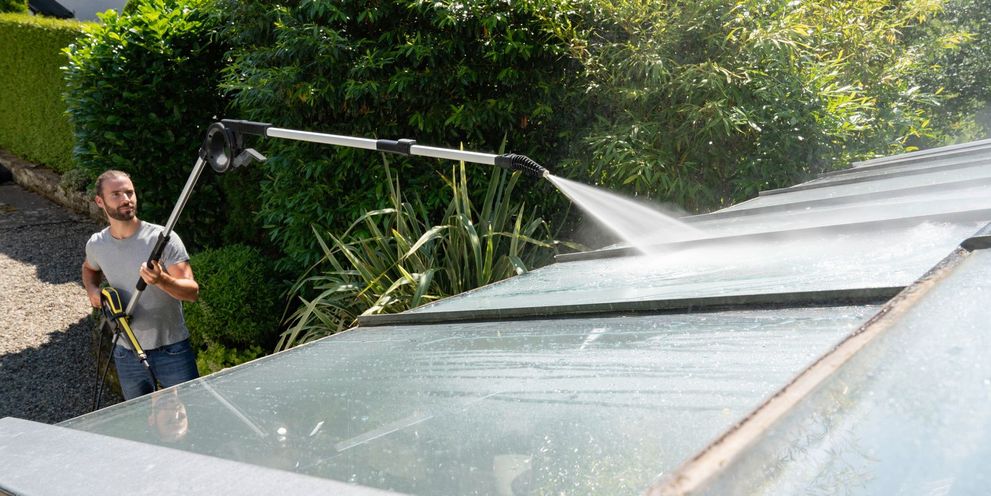 Kärcher: Cleaning a conservatory