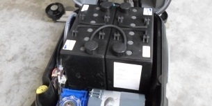 Batterijpolen op een Kärcher veegmachine 