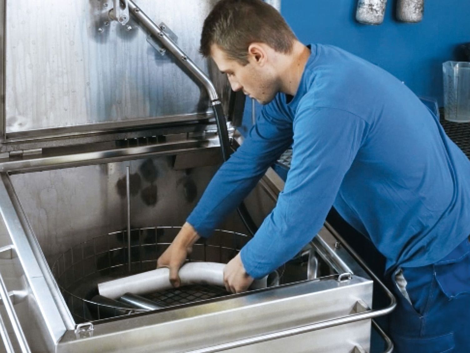 Automatic parts washing