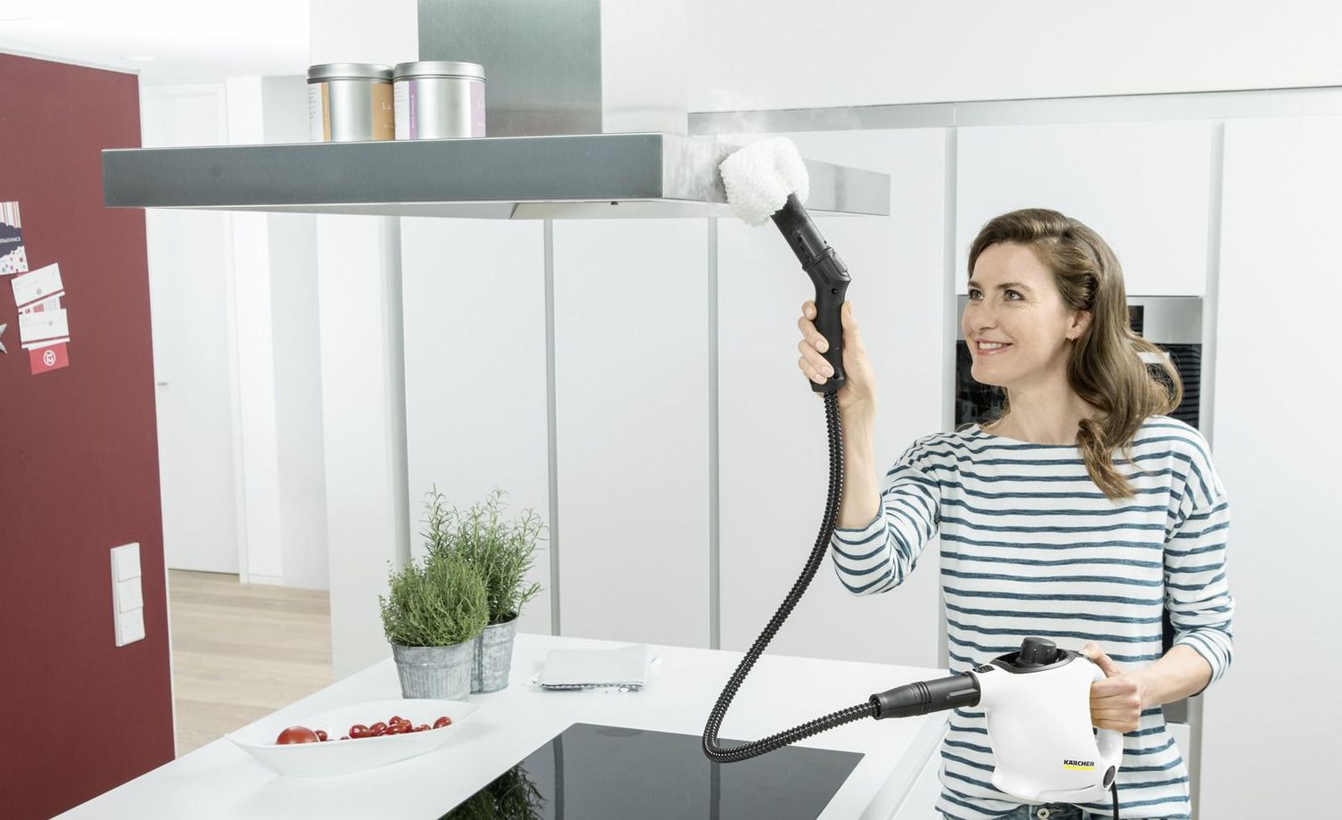 Cleaning the exhaust hood