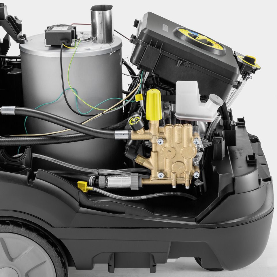 Interior of the super class hot water high-pressure cleaners