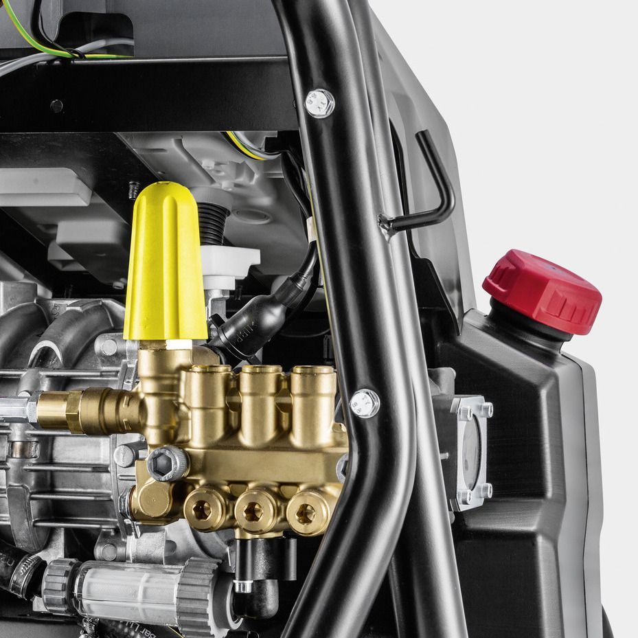 Interior of the super class Classic hot water high-pressure cleaners