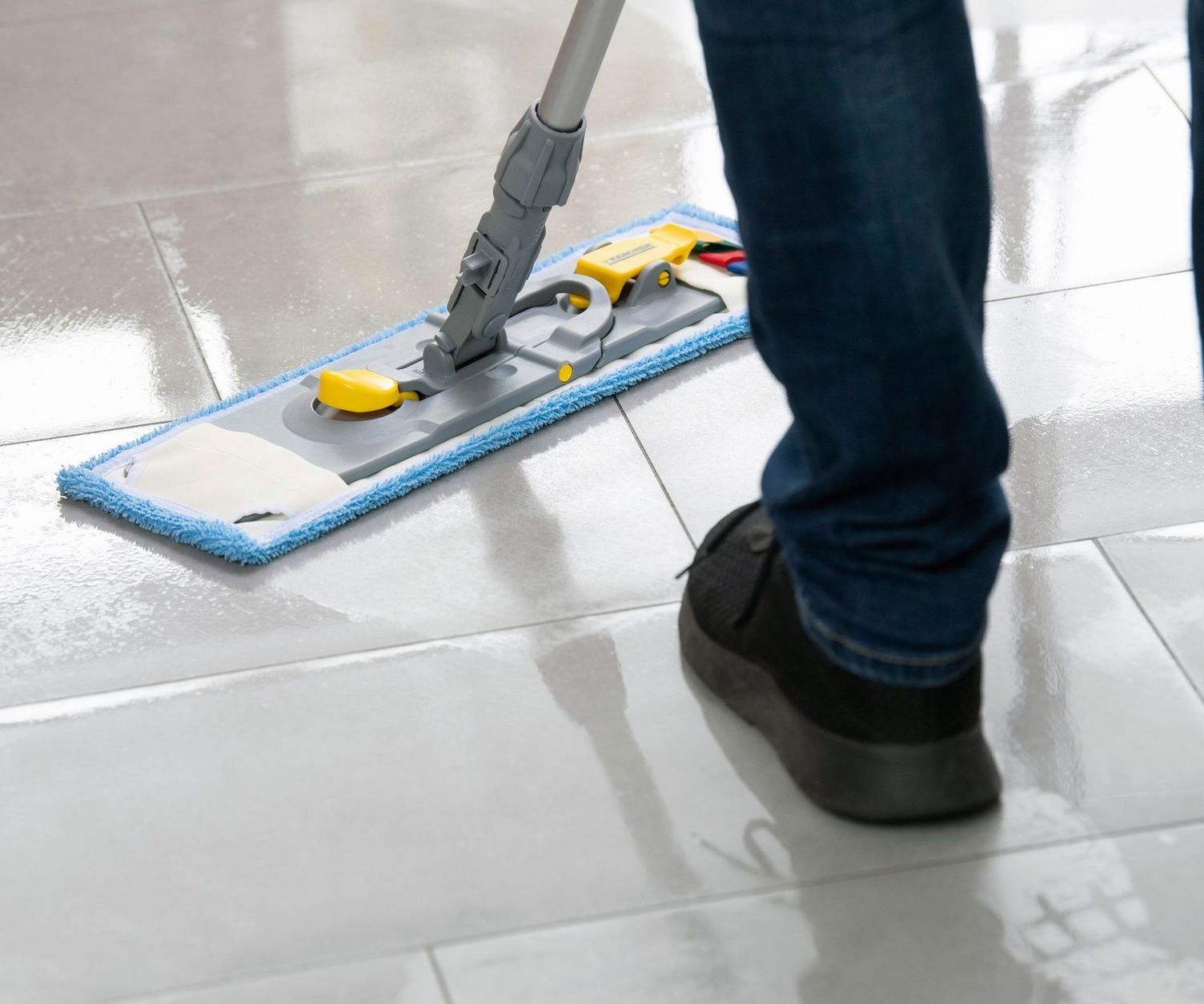 Kärcher tips for removing lime film from tiles
