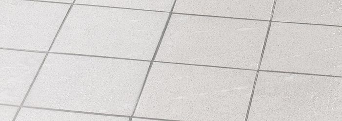 Cleaning fine stoneware tiles with Kärcher equipment