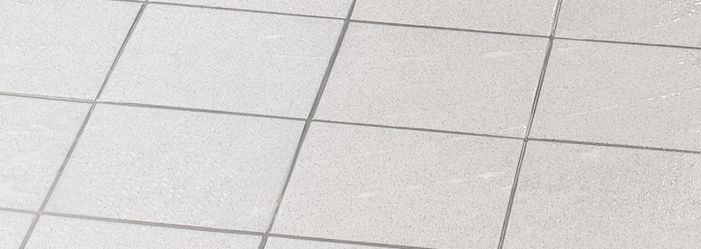 Cleaning fine stoneware tiles with Kärcher equipment