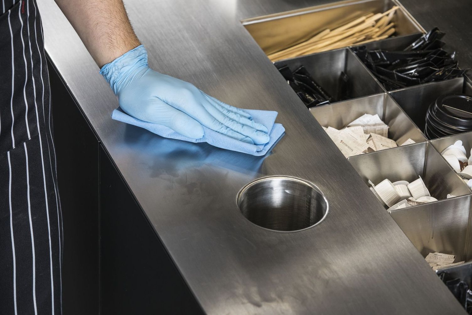 Manual shopfloor cleaning