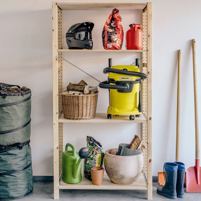 Compact wet and dry vacuum cleaners