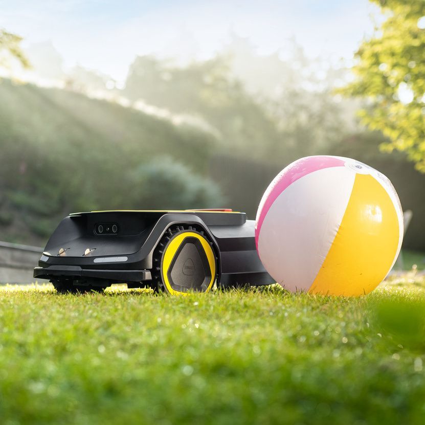 Kärcher robotic lawn mowers with intelligent camera