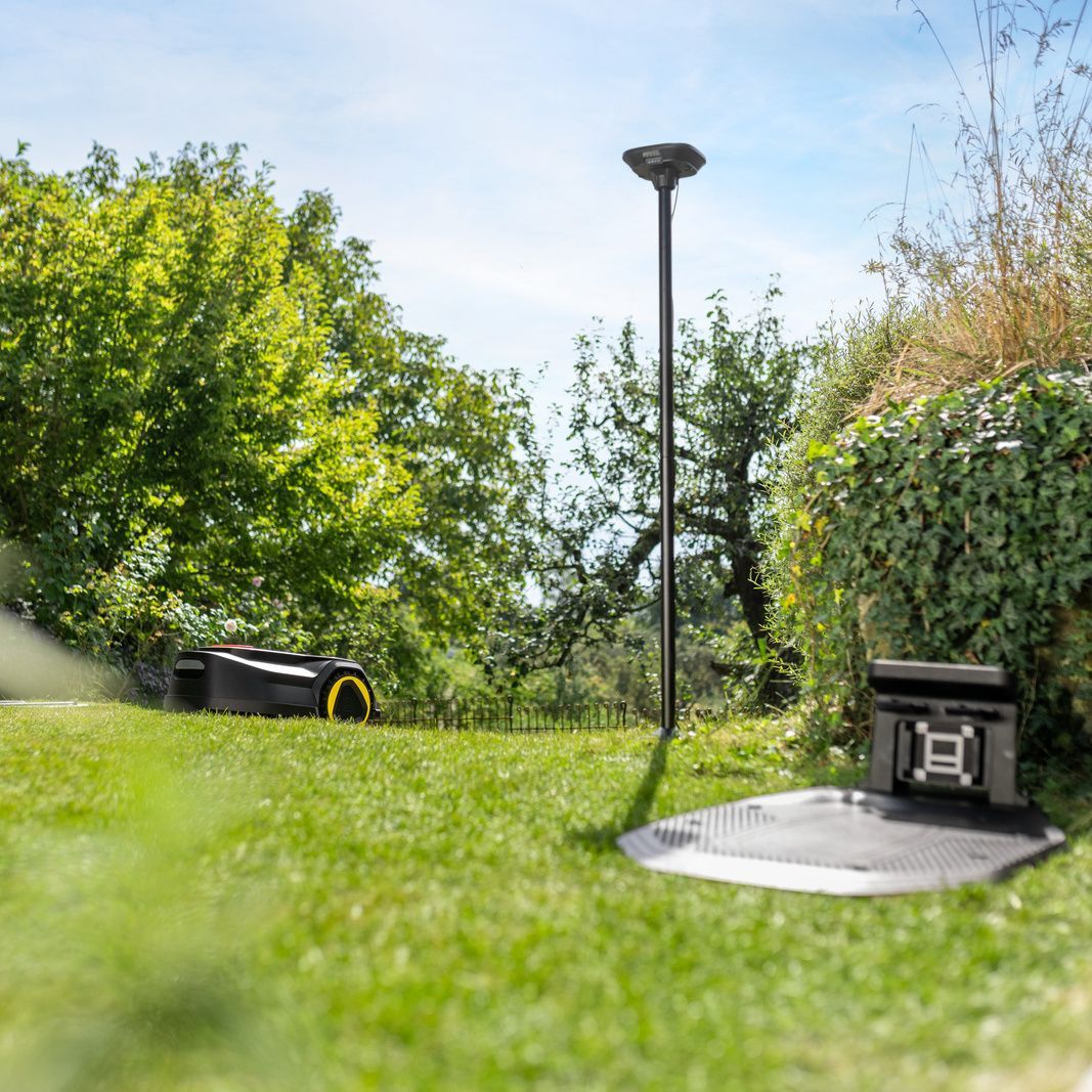 Precise navigation for perfect mowing results