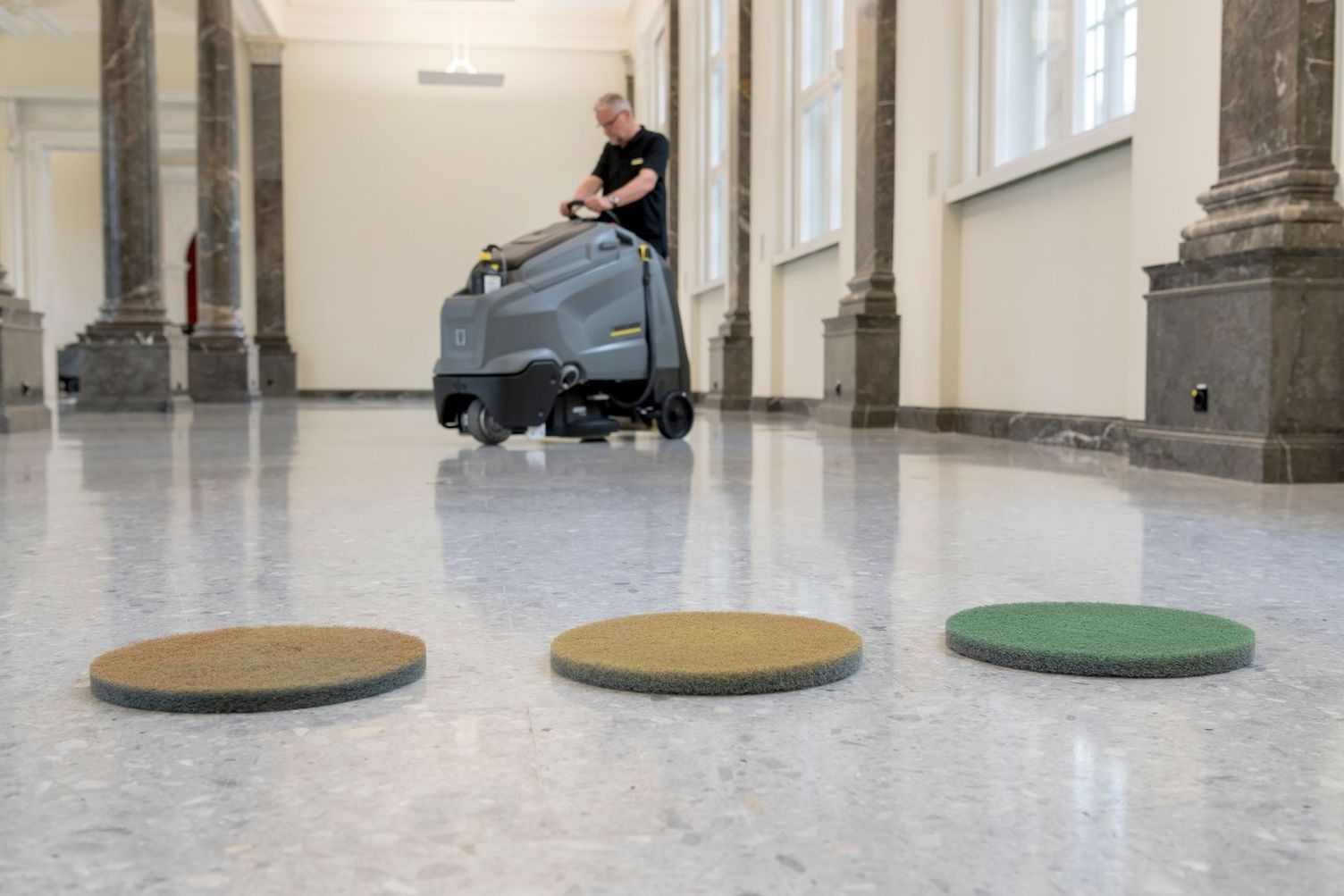 Renovation of lime-bound stones