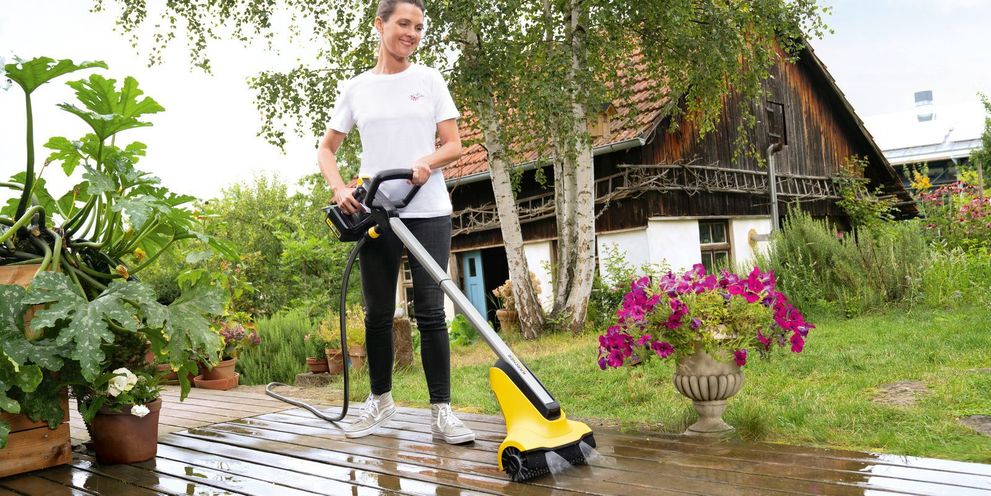 Kärcher: Cleaning wooden decking