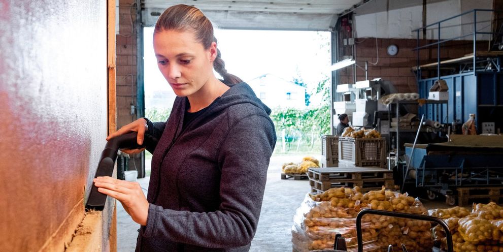 Remove dust and damp dirt from surfaces 2