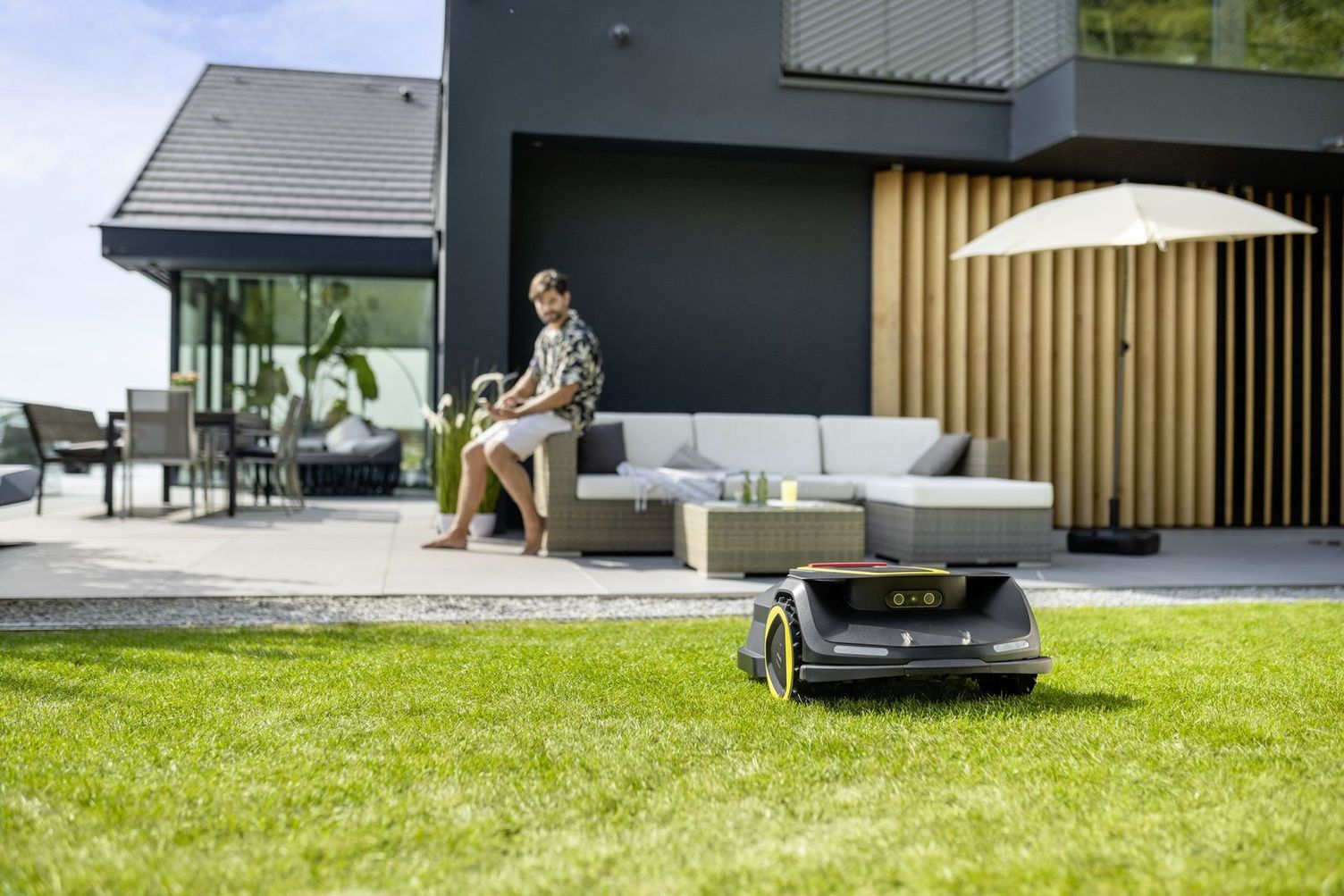 Roboți de tuns iarba Kärcher pentru tundere automată