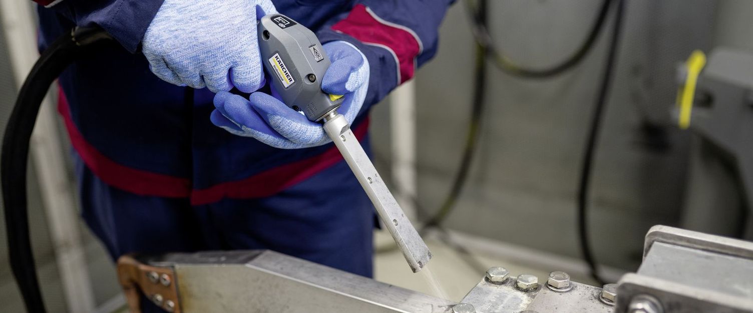 Dry ice cleaning L2P at the BMW Group