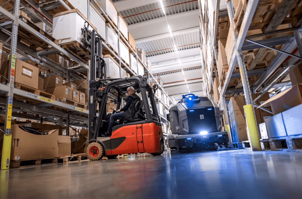 robot KIRA cleaning in warehouse