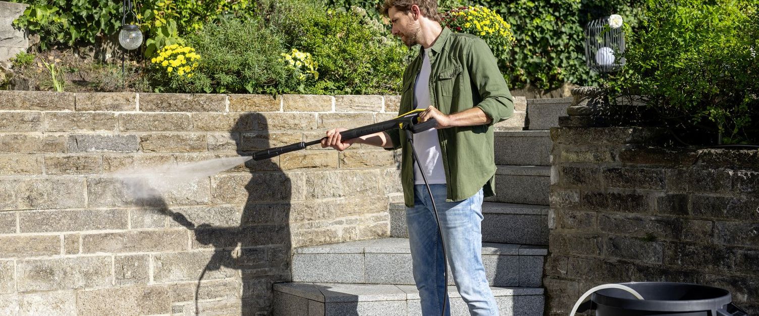 Cleaning with a pressure washer saves water
