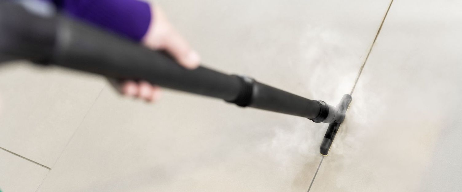 Cleaning joints with Kärcher's steam cleaners