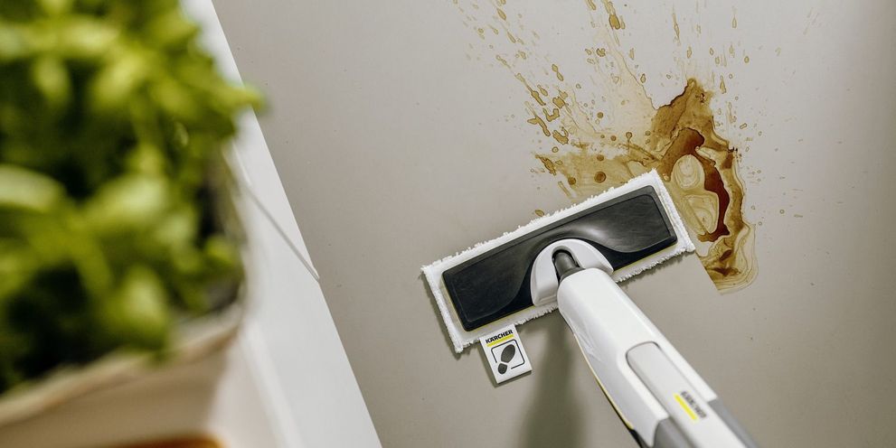 Cleaning PVC and linoleum